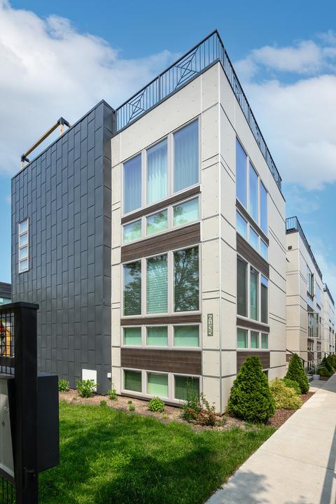 6135 N Ravenswood Ave #3, Chicago, IL 60660
