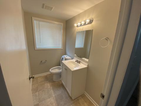 16489 Barton Ln, Oak Forest, IL 60452 photo 8