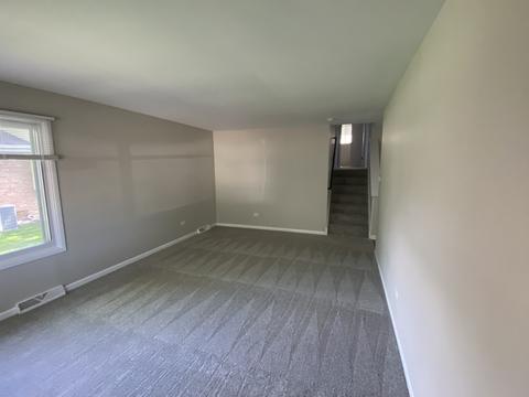 16489 Barton Ln, Oak Forest, IL 60452 photo 6