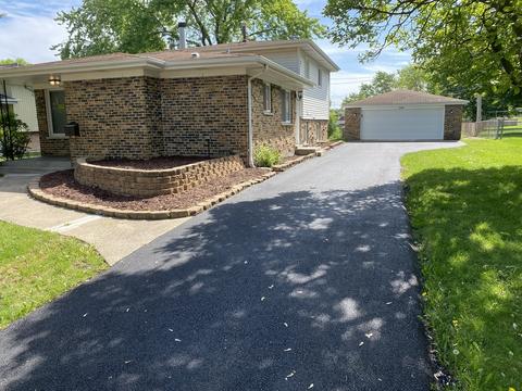 16489 Barton Ln, Oak Forest, IL 60452
