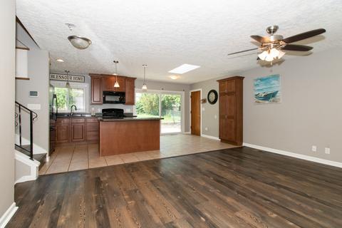1304 Searle Dr, Normal, IL 61761 photo 2