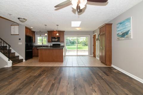 1304 Searle Dr, Normal, IL 61761 photo 3
