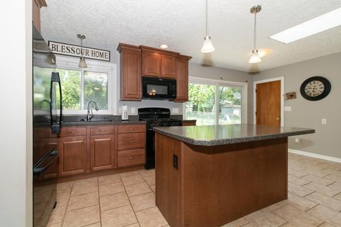 1304 Searle Dr, Normal, IL 61761 photo 6