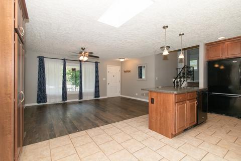 1304 Searle Dr, Normal, IL 61761 photo 4