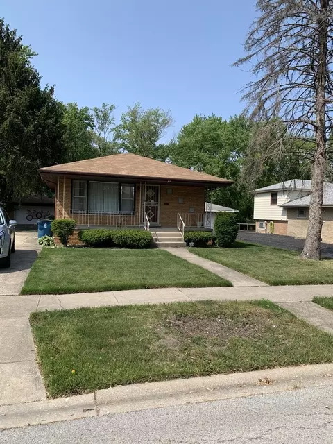 40 E 158th Pl, South Holland, IL 60473