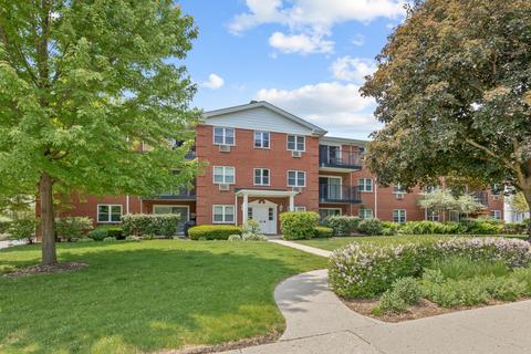 100 N Lincoln Ln #2A, Arlington Heights, IL 60004