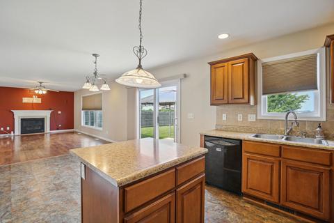 805 Chickory Dr, Champaign, IL 61822 photo 12