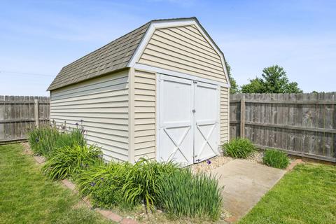 805 Chickory Dr, Champaign, IL 61822 photo 38