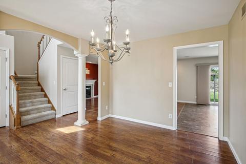 805 Chickory Dr, Champaign, IL 61822 photo 5