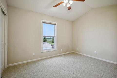 805 Chickory Dr, Champaign, IL 61822 photo 23