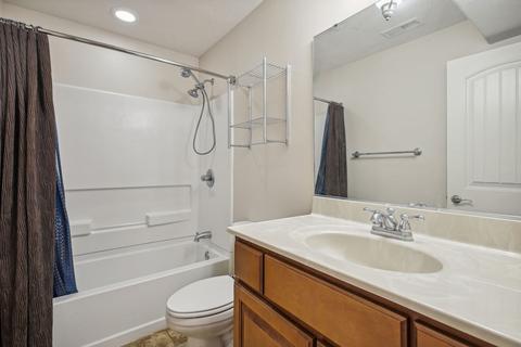 805 Chickory Dr, Champaign, IL 61822 photo 35
