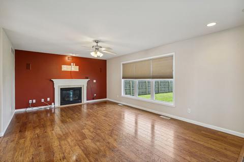 805 Chickory Dr, Champaign, IL 61822 photo 6