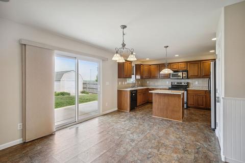805 Chickory Dr, Champaign, IL 61822 photo 8