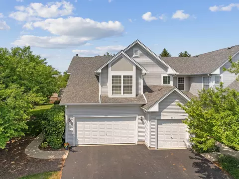 401 Huntington Ct #401, Oswego, IL 60543