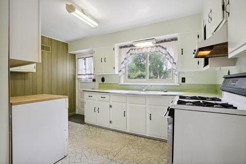 1202 W Springfield Ave, Champaign, IL 61821 photo 4