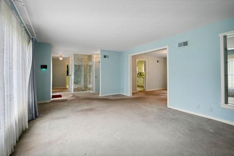 1202 W Springfield Ave, Champaign, IL 61821 photo 9
