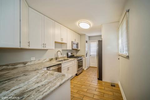 268 E Wayne Pl, Wheeling, IL 60090 photo 3