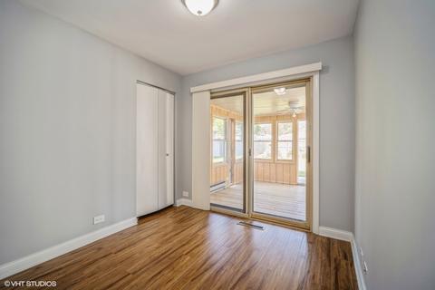 268 E Wayne Pl, Wheeling, IL 60090 photo 10