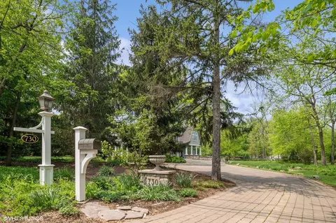 730 Glenview Rd, Glenview, IL 60025