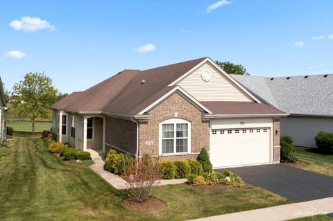 2732 Northmoor Dr, Naperville, IL 60564