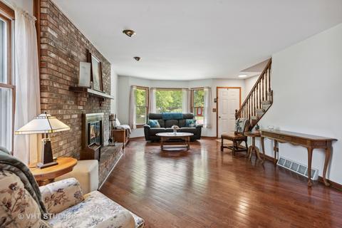 674 S 7th St, West Dundee, IL 60118 photo 6