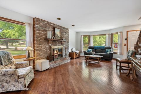674 S 7th St, West Dundee, IL 60118 photo 5