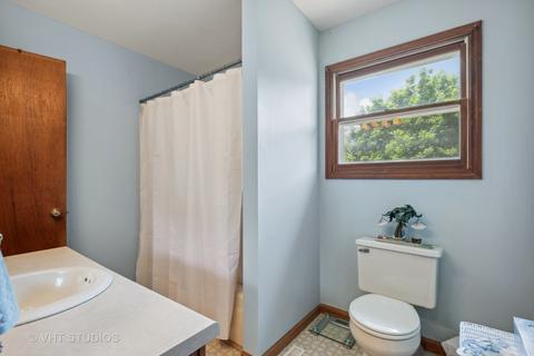 674 S 7th St, West Dundee, IL 60118 photo 14