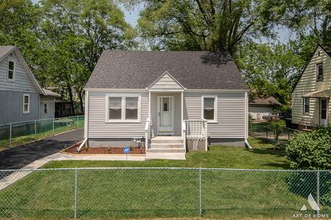 421 W Oak Ave, Lockport, IL 60441