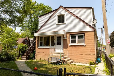 2017 Foster St, Evanston, IL 60201