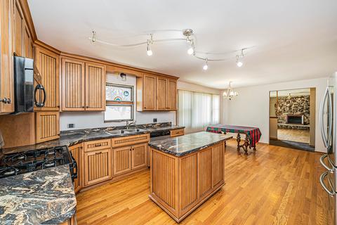 9100 28th St, Brookfield, IL 60513 photo 4