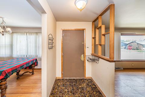 9100 28th St, Brookfield, IL 60513 photo 8