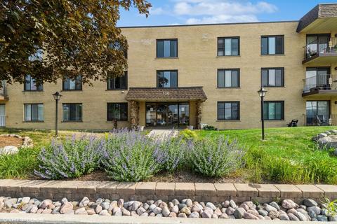 130 E Grand Ave #101, Elmhurst, IL 60126