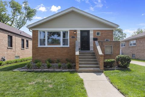 10105 S Tripp Ave, Oak Lawn, IL 60453