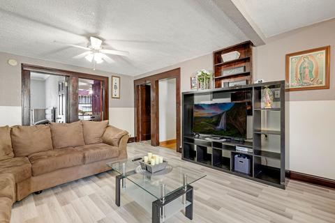 566 North Ave, Aurora, IL 60505 photo 5