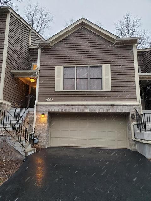 305 N Water St, Batavia, IL 60510