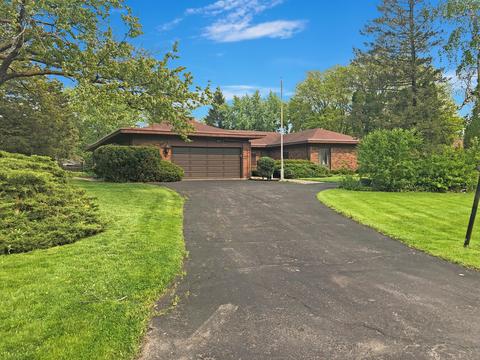2285 Cedar Ct, Northbrook, IL 60062 photo 2