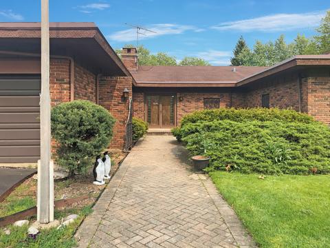 2285 Cedar Ct, Northbrook, IL 60062 photo 3