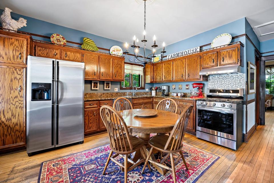  6539 28th Pl, Berwyn, IL 60402 photo 4