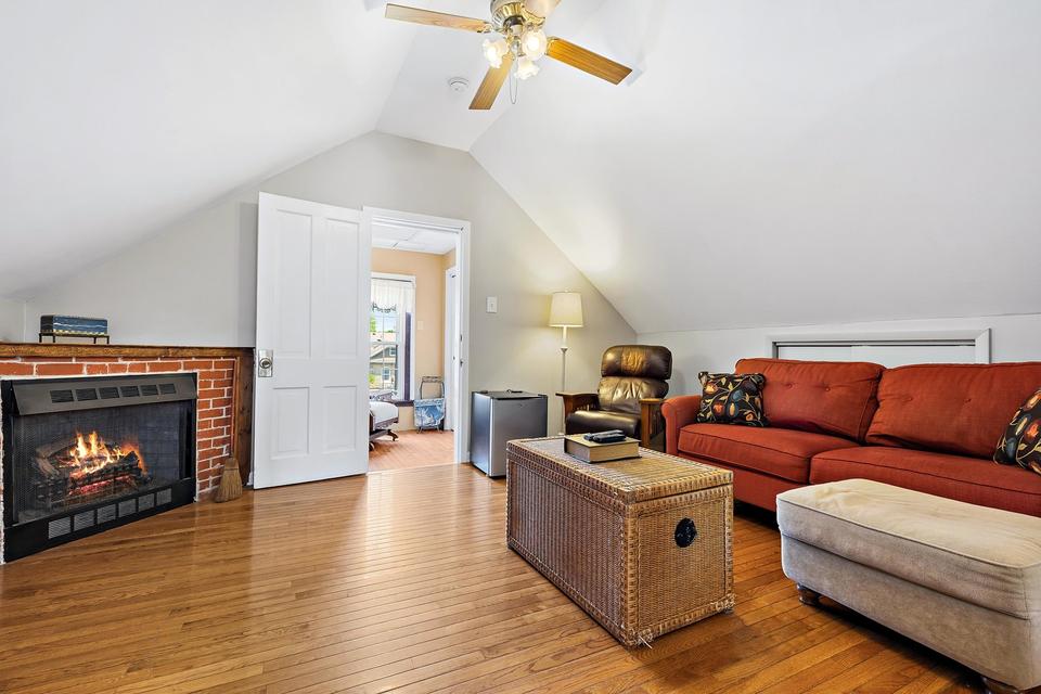  6539 28th Pl, Berwyn, IL 60402 photo 8