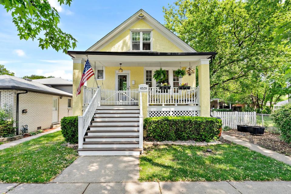  6539 28th Pl, Berwyn, IL 60402 photo 1