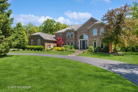 22360 N Linden Dr, Lake Barrington, IL 60010
