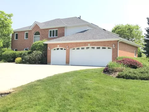8 Sandpiper Ln, Hawthorn Woods, IL 60047