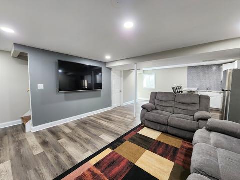 696 Dover Ct, Elgin, IL 60120 photo 22