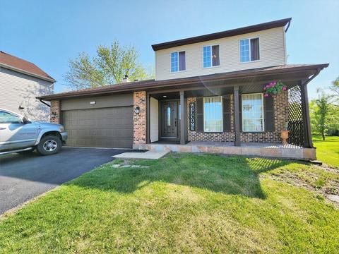 696 Dover Ct, Elgin, IL 60120
