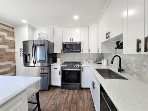 696 Dover Ct, Elgin, IL 60120 photo 7