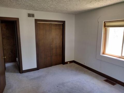 484 S Yates Ave, Kankakee, IL 60901 photo 8