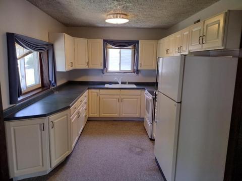 484 S Yates Ave, Kankakee, IL 60901 photo 6