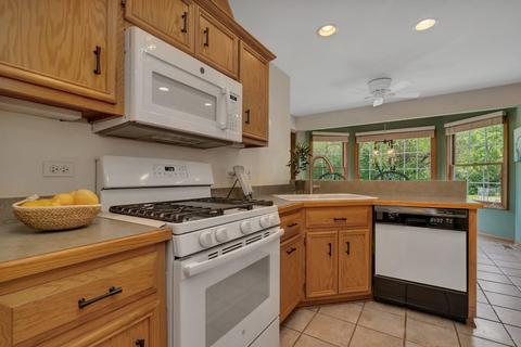 515 Boardman Cir, Bolingbrook, IL 60440 photo 6
