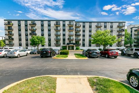 9118 W Elmwood Dr #2D, Niles, IL 60714