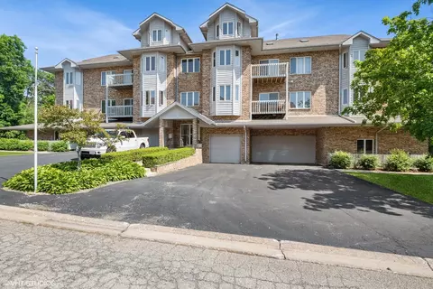 3108 Woodland Dr #3108, Zion, IL 60099